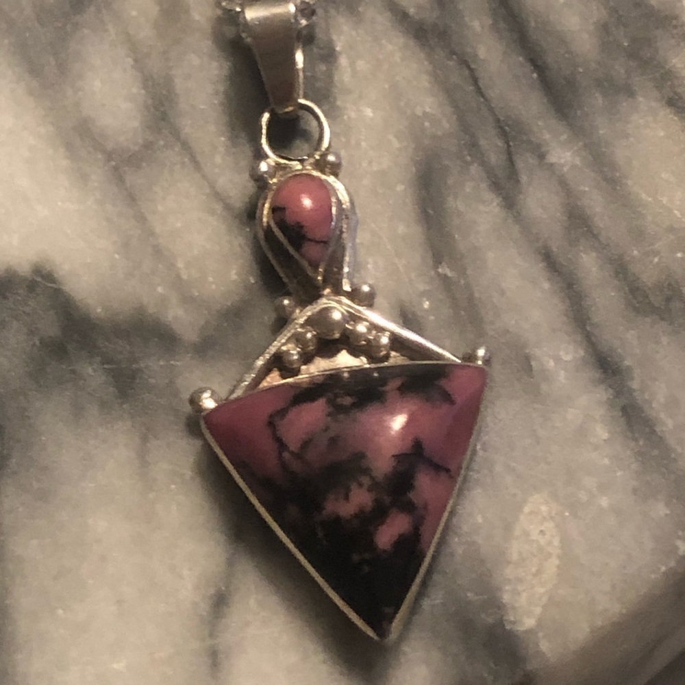VTG Sterling & Rhodonite Pink / Black Triangle Pear Stones Pendant & Chain 19” - Picture 5 of 9